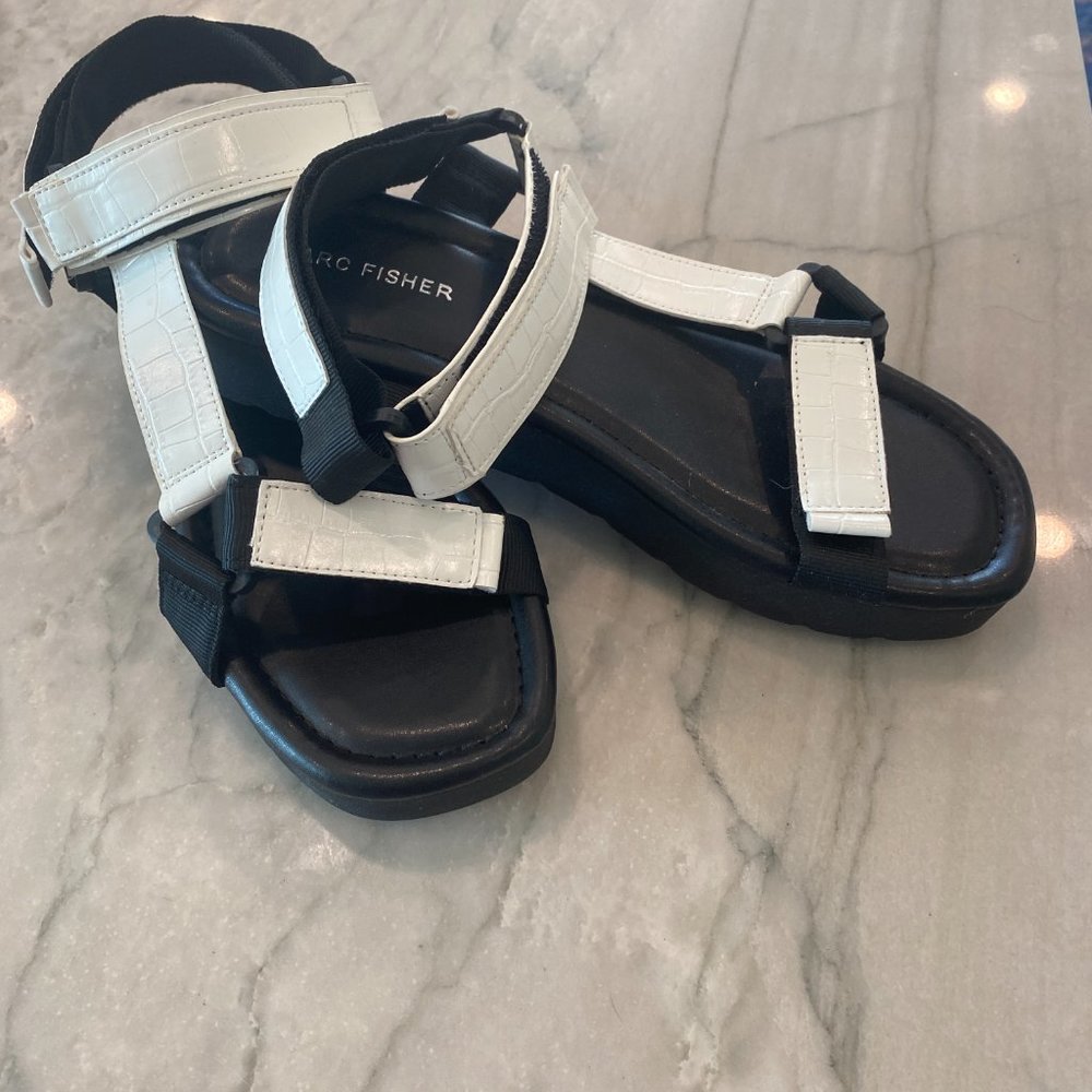 Marc Fisher Keiki Sandals